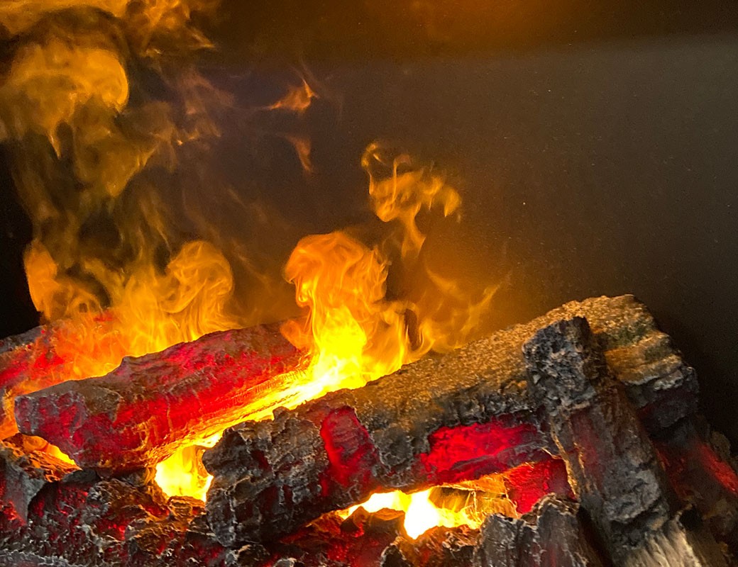 FUMETTO CEMENTO L Caminetto MaisonFire elettrico ad acqua